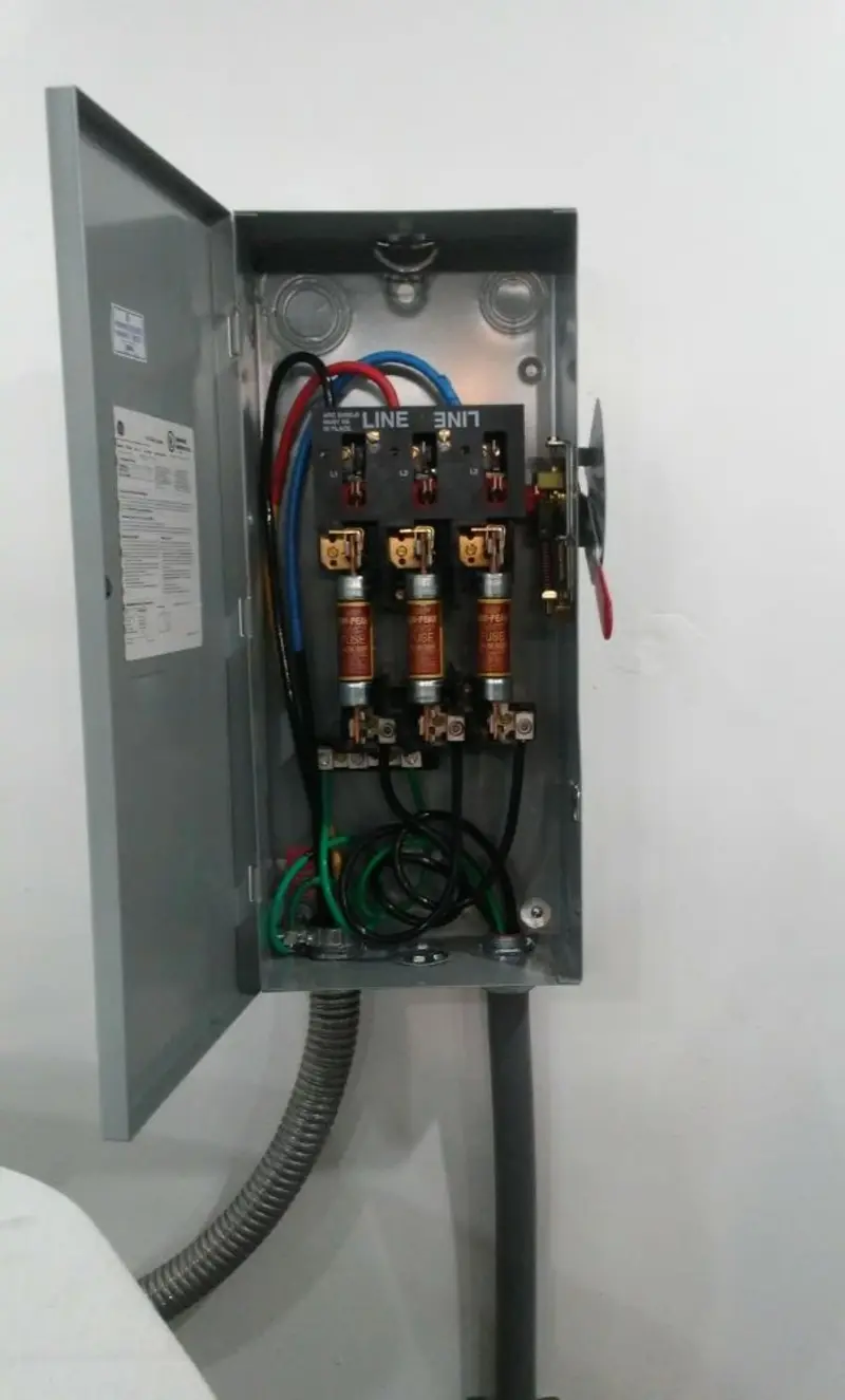 Three-phase disconnect switch installed for Electrical Wiring & Rewiring in Bonner Springs